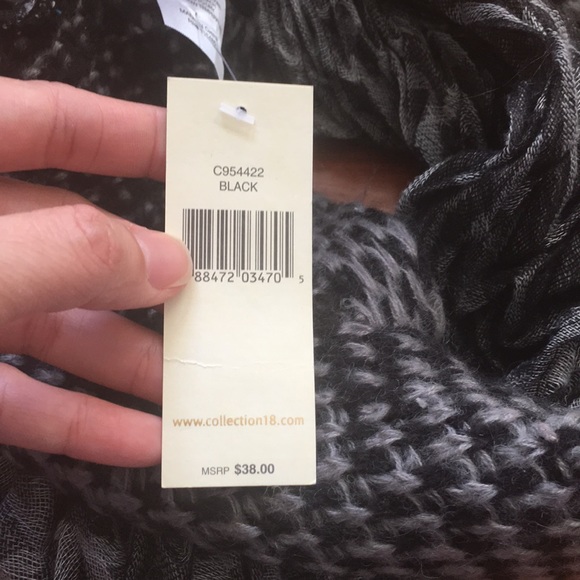 Infinity Loop Scarf. - Picture 6 of 6